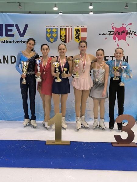 Foto von Jasmin, Sara, Elina, Valentina, elisa und Laurin